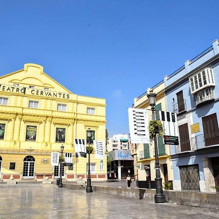 Lyrioshomes Malaga Cervantes Exterior foto