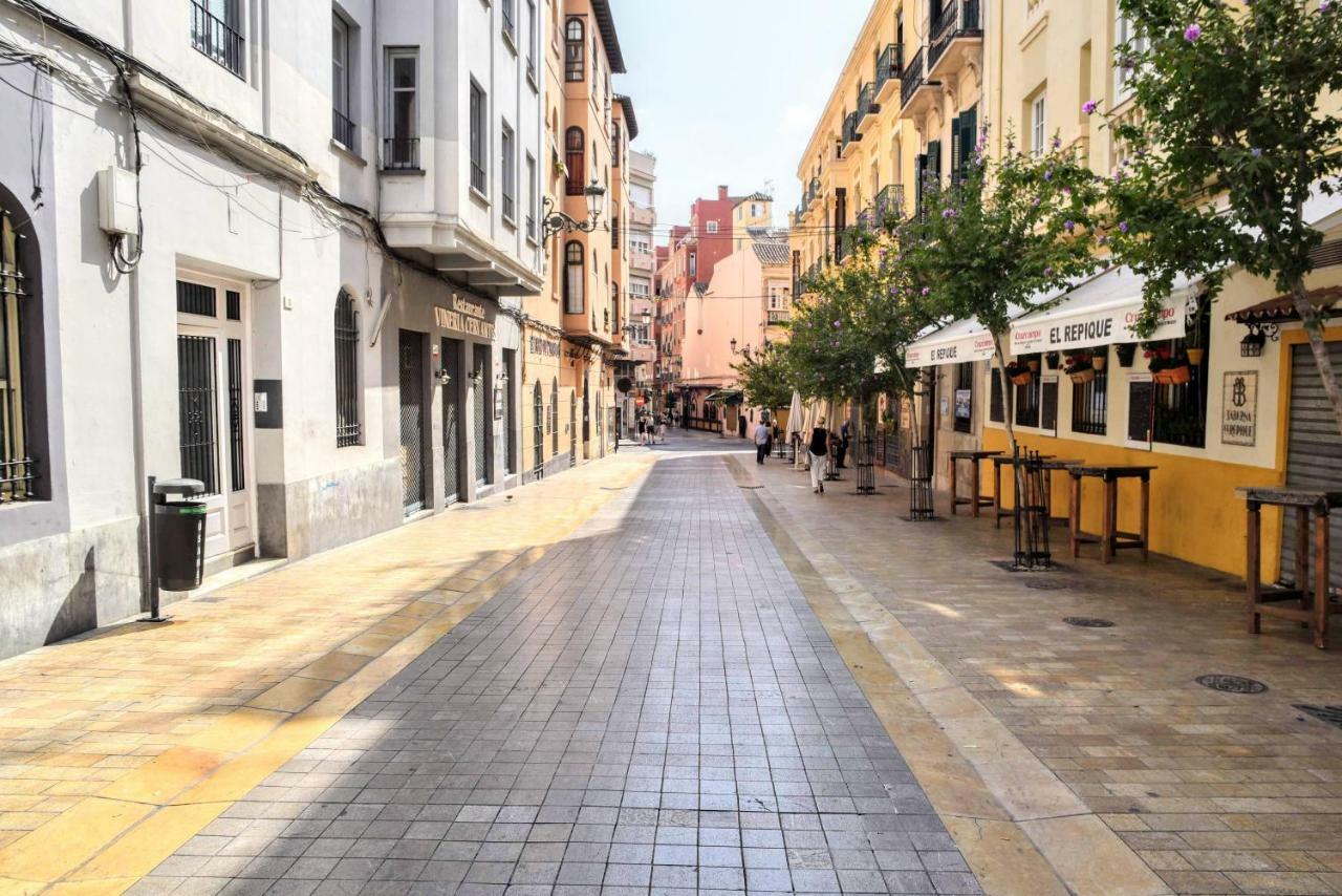 Lyrioshomes Malaga Cervantes Exterior foto