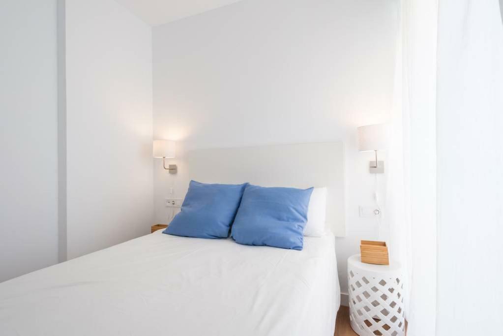 Lyrioshomes Malaga Cervantes Exterior foto